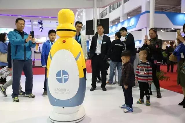 能画画的智能机器人,会钓鱼的机器人