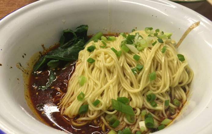 你这么懂事一定没人心疼你,你这么懂事一定没人心疼吧英文