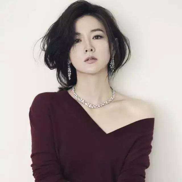 四十岁以上的女性增肌冻龄抗衰老,40岁女人怎么保持冻龄肌肉