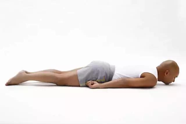 紧致臀线的正确方法,紧致肌肉和提臀的锻炼方法