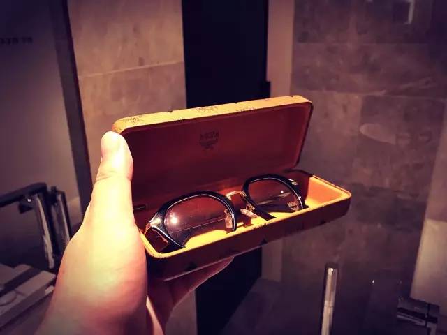 井柏然同款眼镜框,一日一物合集