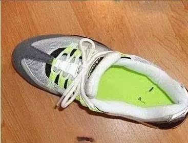 薛之谦搞笑吃鸡,薛之谦吃鸡段子完整版