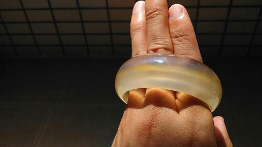 冰彩玛瑙手镯,马料高冰透玛瑙手镯