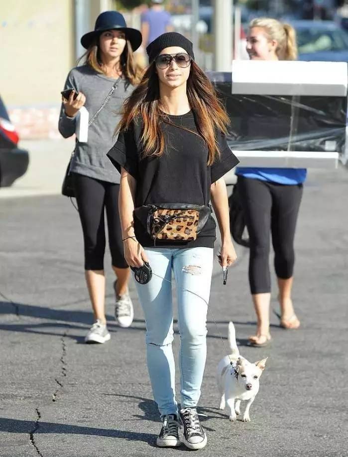 不要瞎跟风，别人背起来时髦的腰包你背上可能会变成售票员大婶！