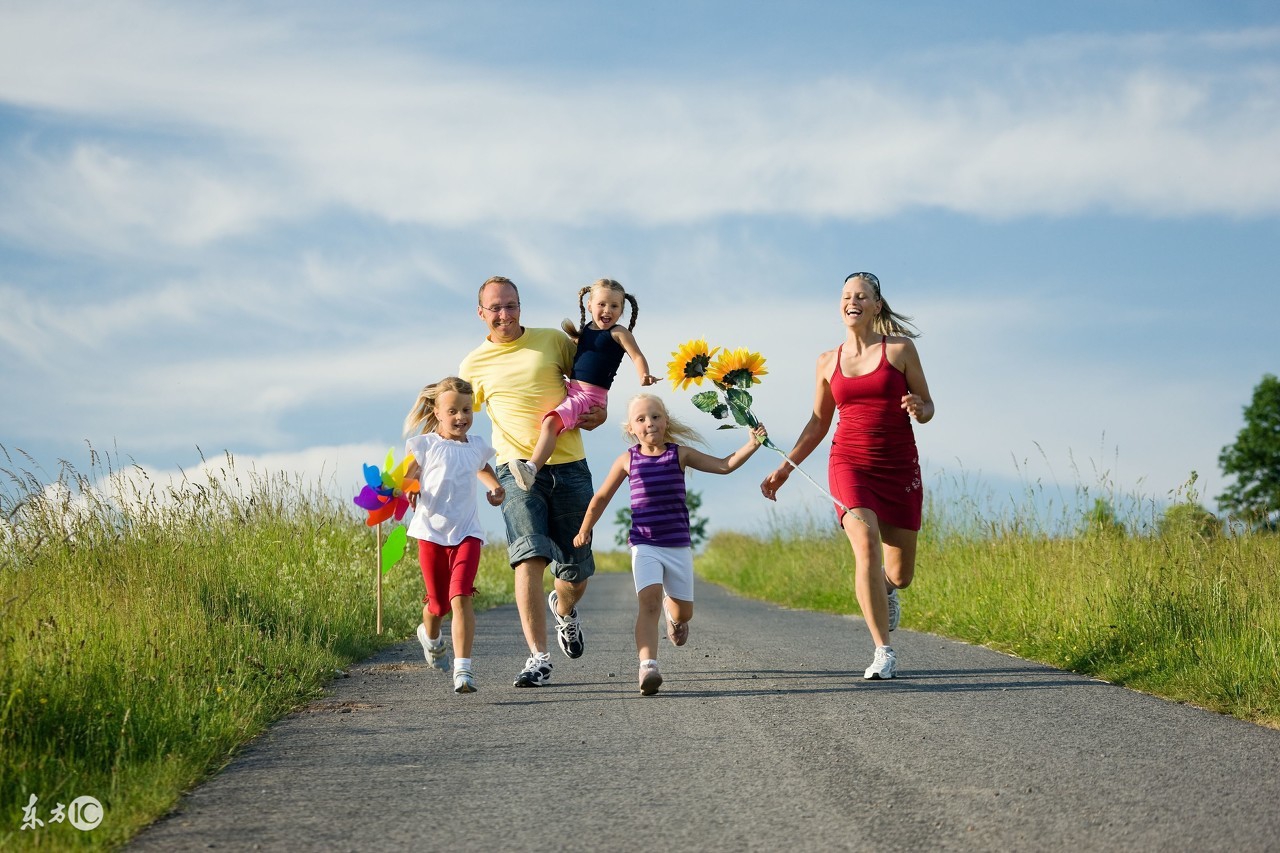 还在焦虑老大对老二的排斥？看看这位妈妈有啥高招