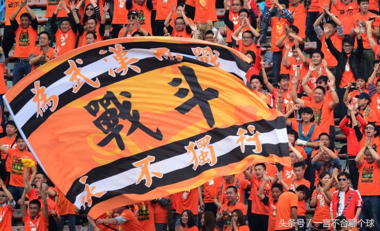 意外和中国足球说再见！14年342场，38岁外援谢幕