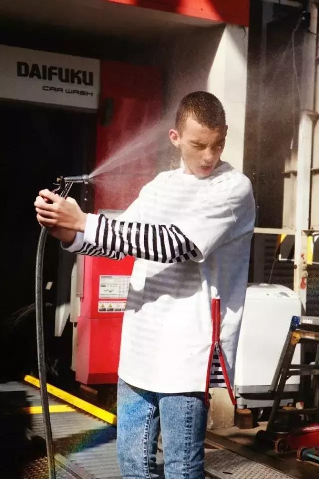 女生最不喜欢男生穿的裤子,女生更喜欢男生怎么穿