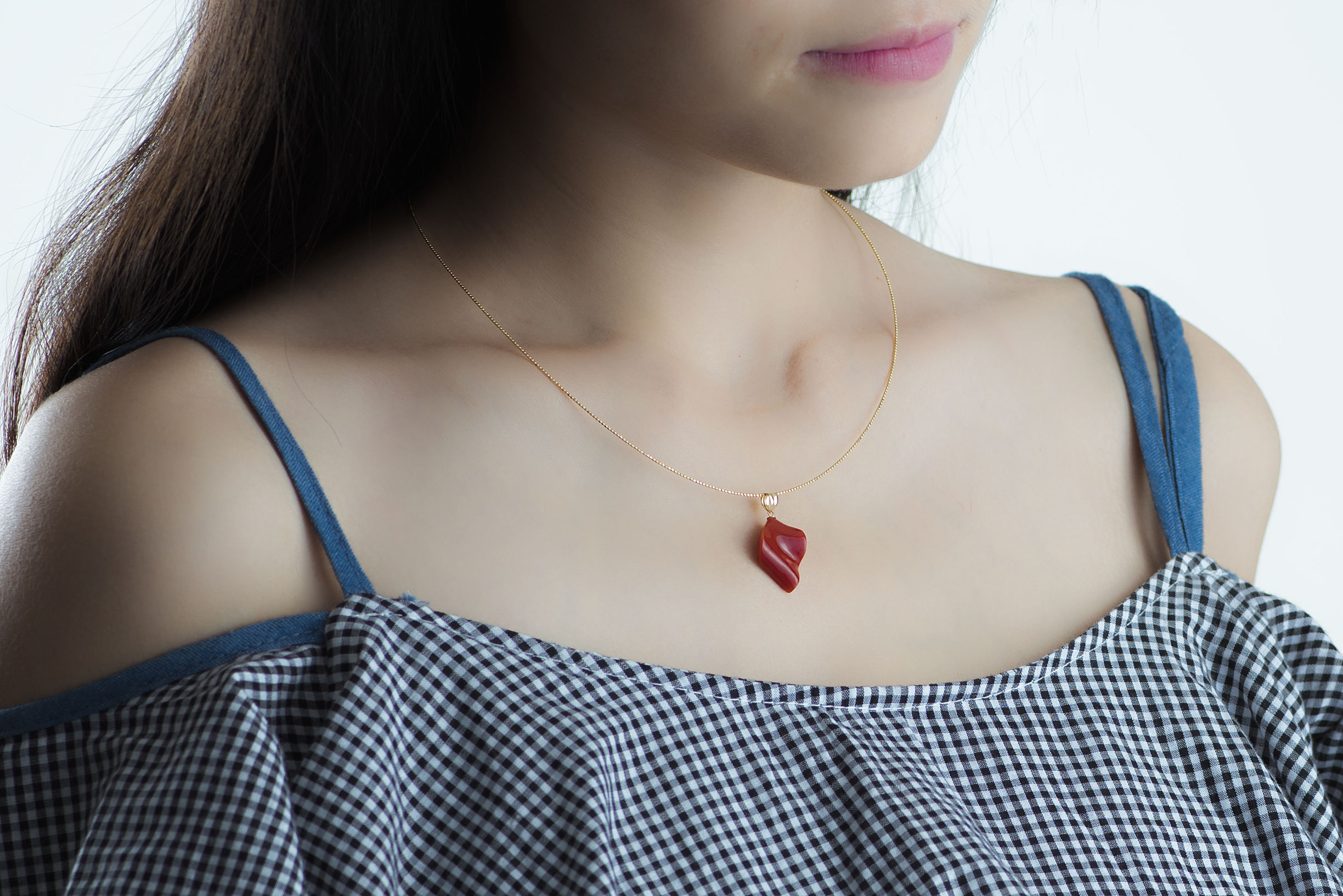 红珊瑚可以跟黄金手镯叠戴吗,蓝珊瑚适合什么人戴