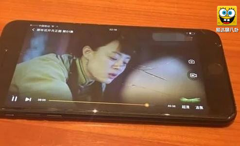 孙俪给陈晓屁股擦药！气的邓超“吃醋”摔手机，网友：想跪搓衣板