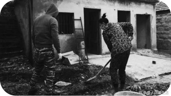 她把2000平方的屋子改造成花园,夫妻花3万改造荒废20年的农村老屋