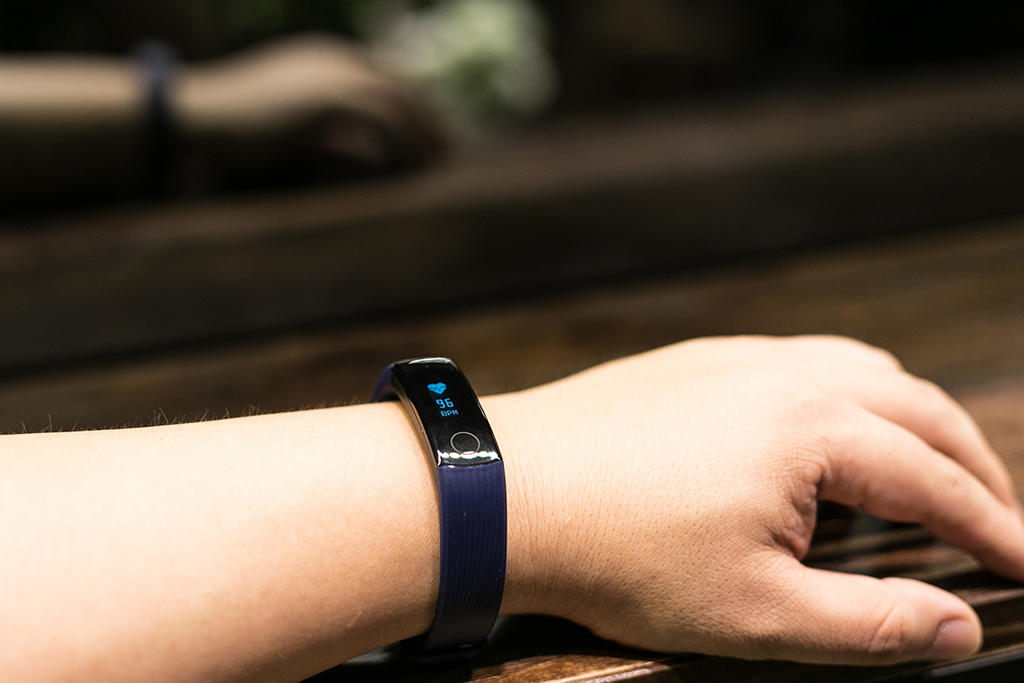 荣耀手环3有nfc吗,荣耀手环nfc版本续航