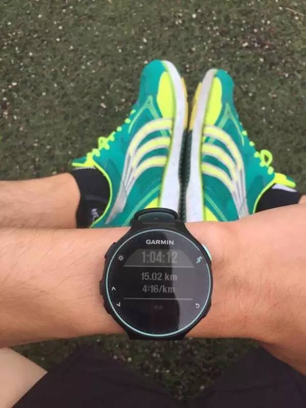 如何跑步控制心率训练计划,如何确定适合自己的心率区间跑步