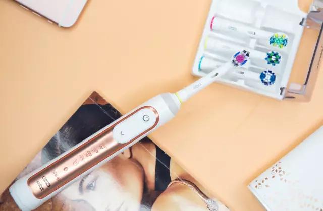 楚乔传搞笑花絮李沁赵丽颖,楚乔传李沁黄牙