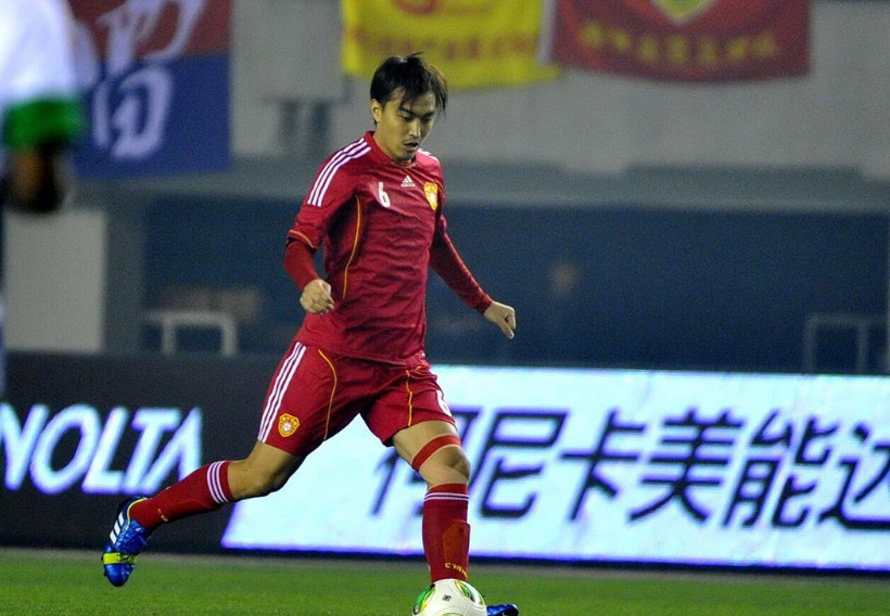 武磊脸红吗？冯潇霆拯救了国足，那一刻球迷激动落泪