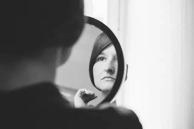 什么坏习惯会让脸更大,什么坏习惯会让脸越来越大