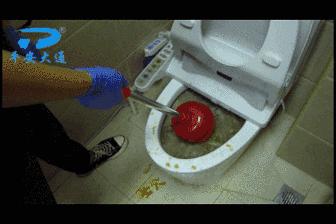 平安大通街头大调查后续小窍门，皮搋子的好坏决定了疏通的效果