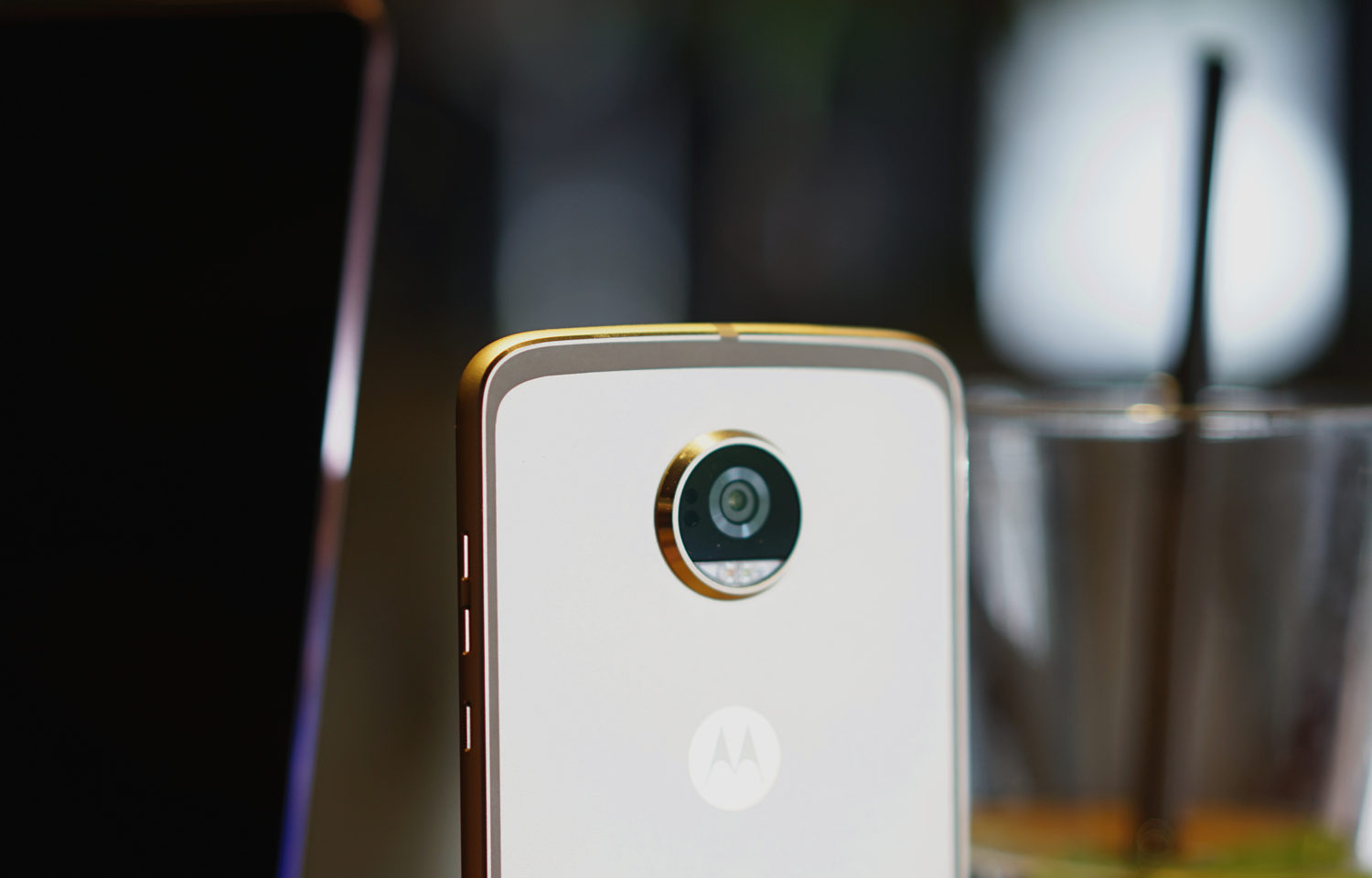 motoz2play续航测评,motoz2play拆解