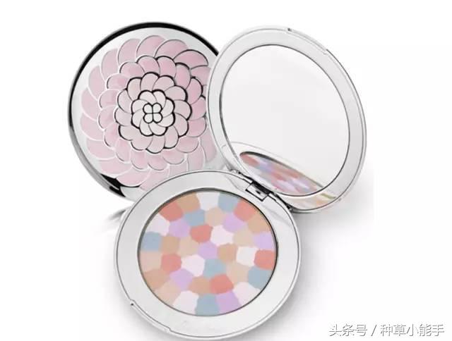 被吐槽抄袭的彩妆,彩妆双胞胎