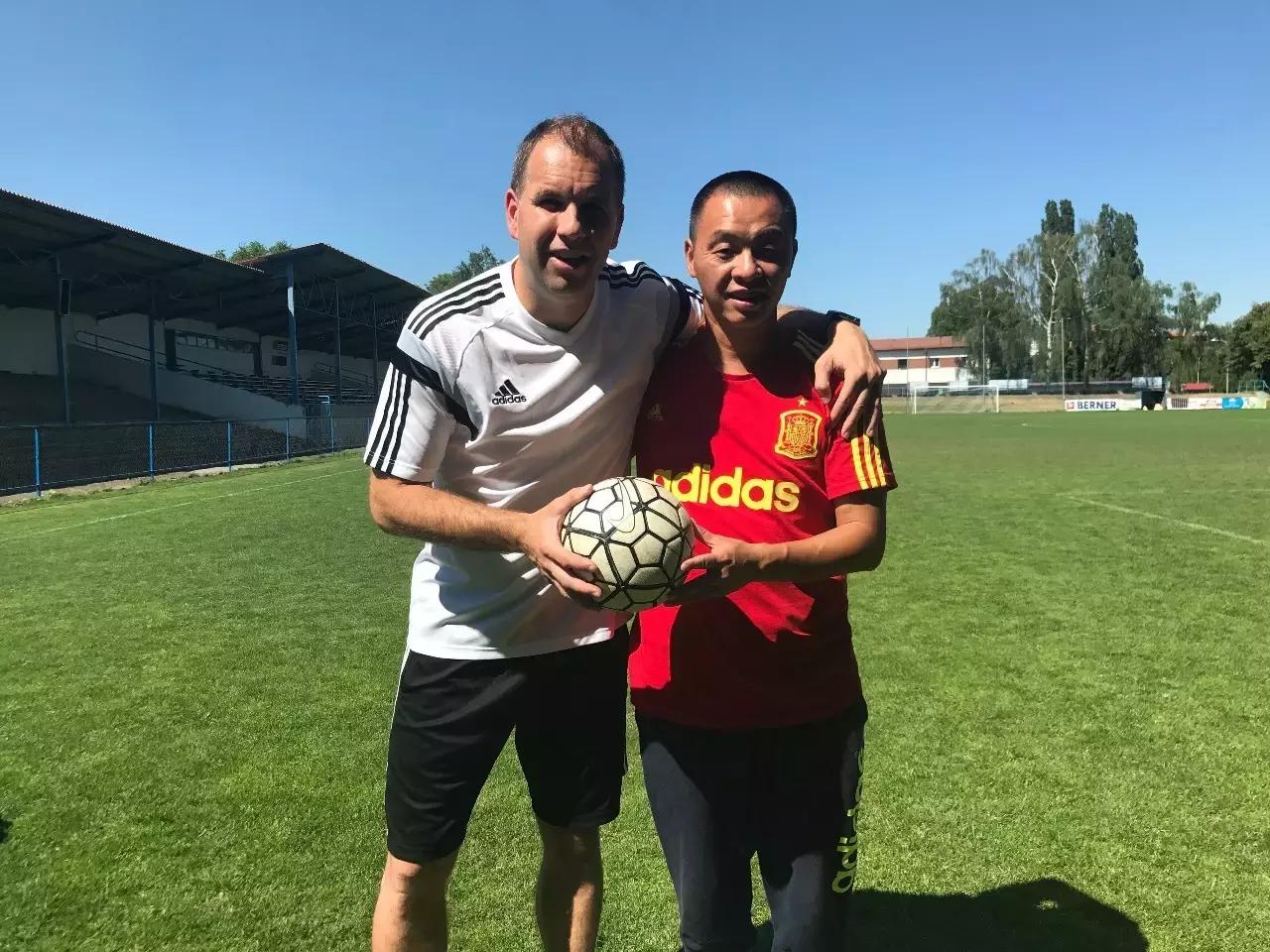 城事｜别笑！真人真事！番禺这群学生的体育课是语文老师教的！