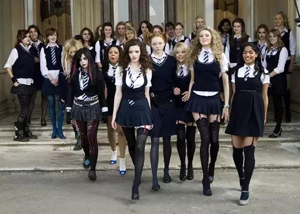 开学第一天怎么穿校服更好,开学了熊孩子开心了