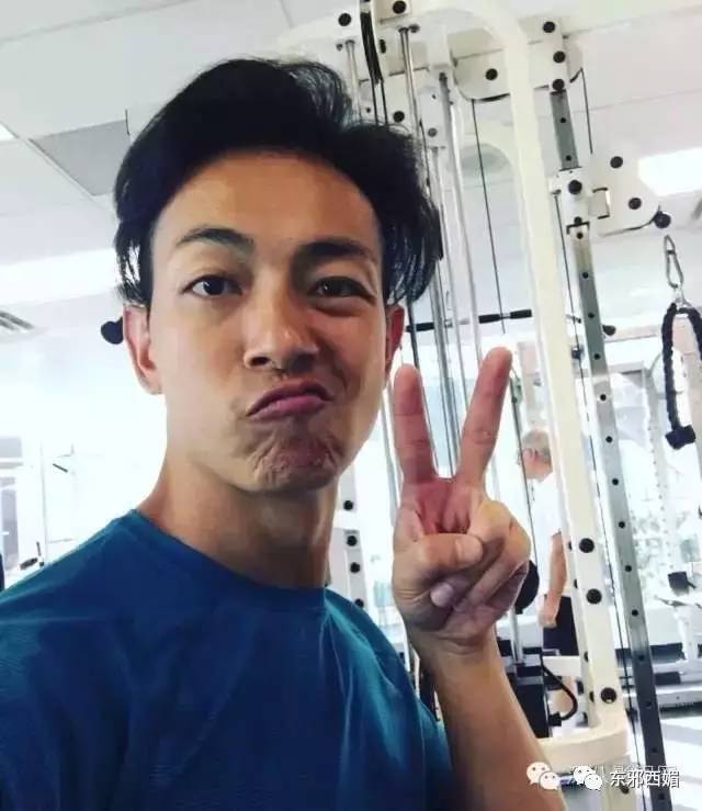 拍戏豪车被撞,拍戏差点被车撞死的明星