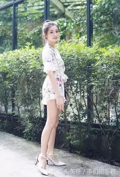 如何摆pose拍照才好看,拍照怎么摆pose最经典