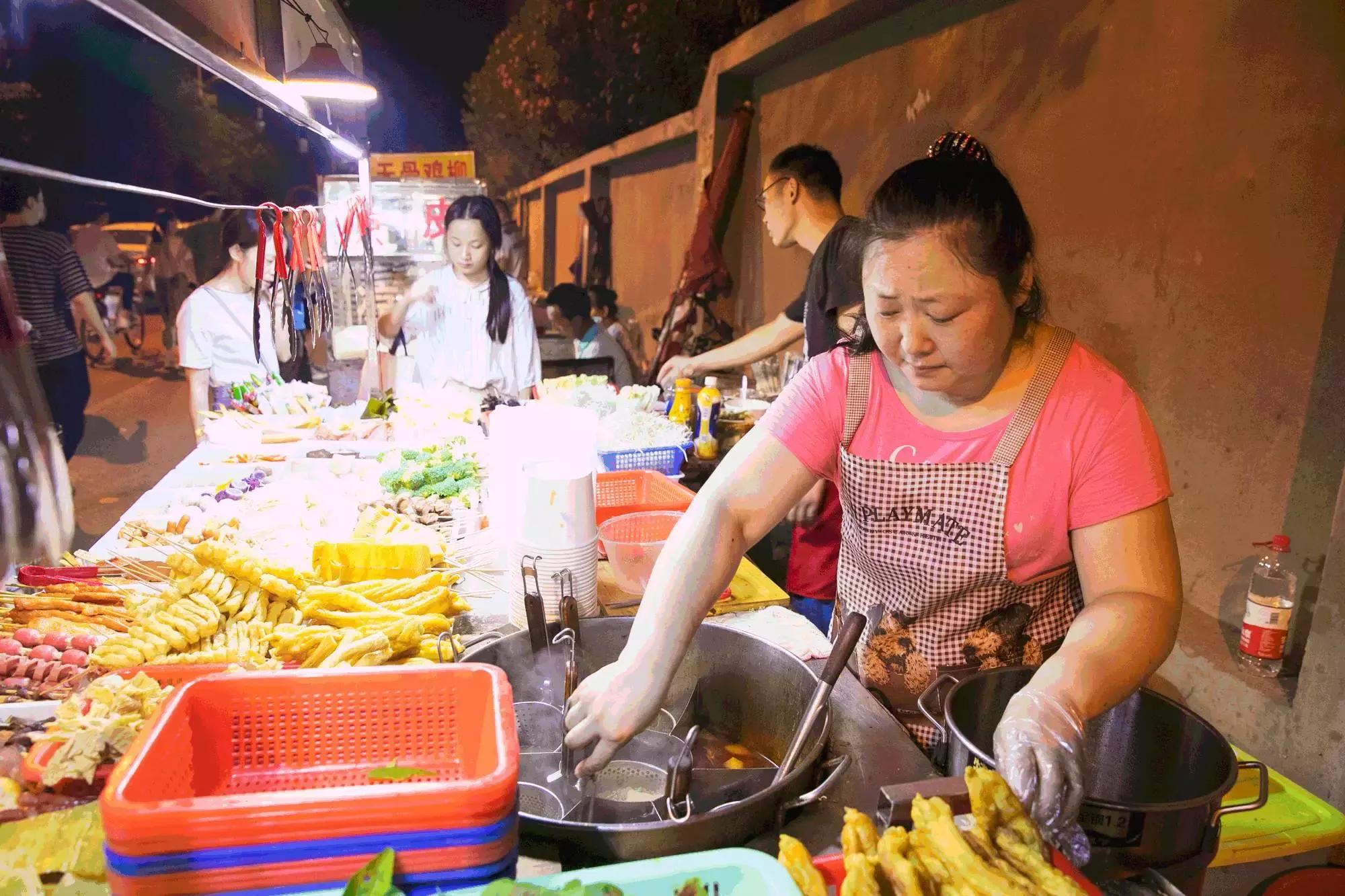 走！去南湖的“堕落街”再当一回学生伢！