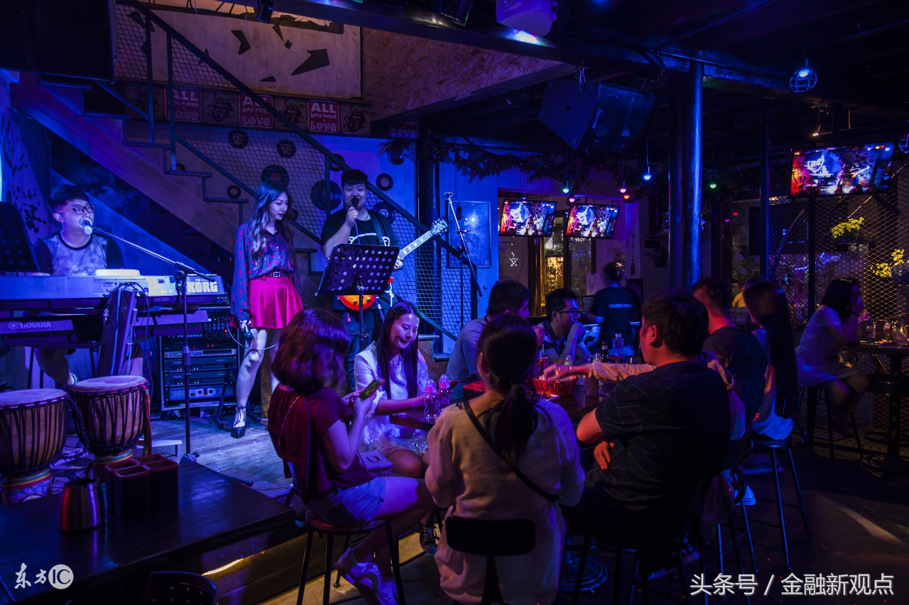 qq免费挣钱的办法,微信qq靠什么盈利