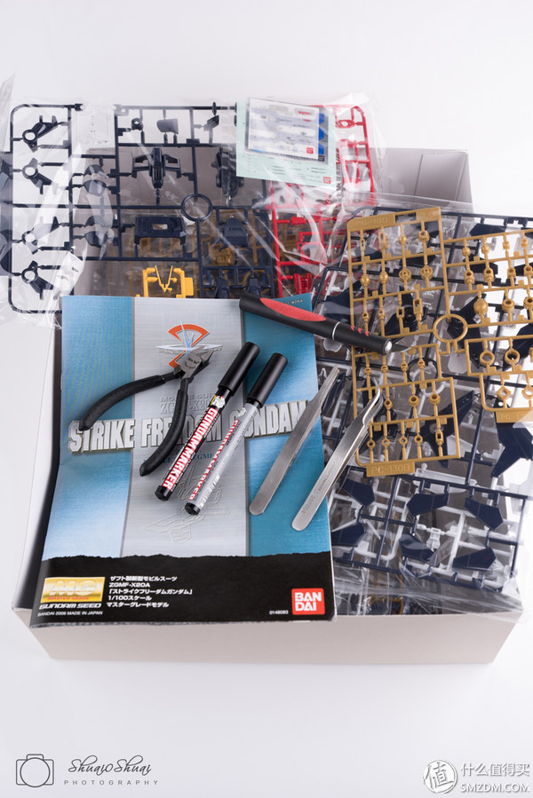 如果你闲的dan疼就来玩模型吧：BANDAI万代—强袭自由MG【素组】