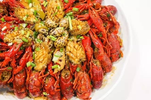 小龙虾的各种口味的做法,广东小龙虾的正确吃法