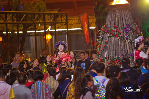 历史底蕴与现代繁华在此交融,历史与现代并存的城市