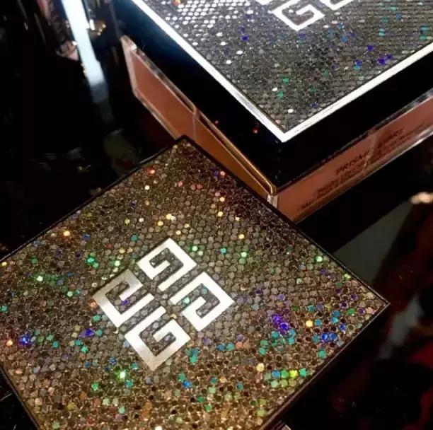 平价圣诞限定礼盒彩妆,圣诞限定彩妆合集