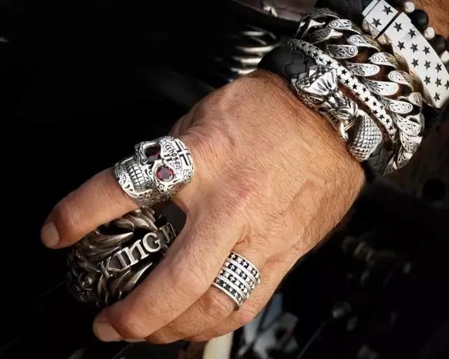 好莱坞明星都在晒的银饰潮牌？KINGBABY终于要来成都太古里了！