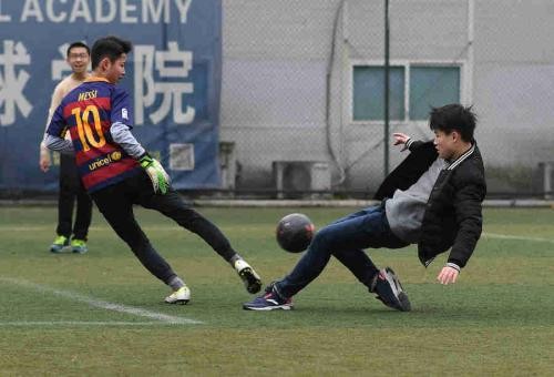 在场上就应该拼尽全力,在场上就要拼尽全力