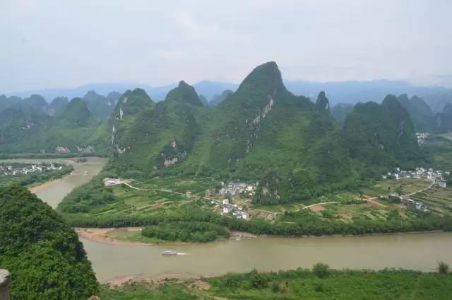 带着老伴穷游,60大叔自驾房车带老伴环游中国