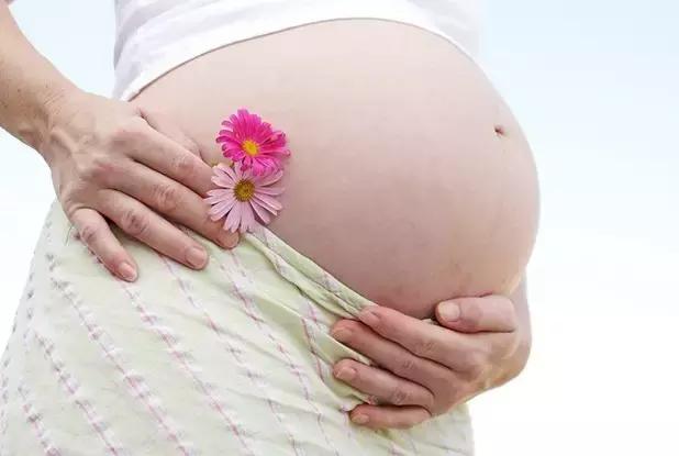 阿胶补血颗粒饭前吃还是饭后吃好,阿胶固元膏的功效哪些人不能吃