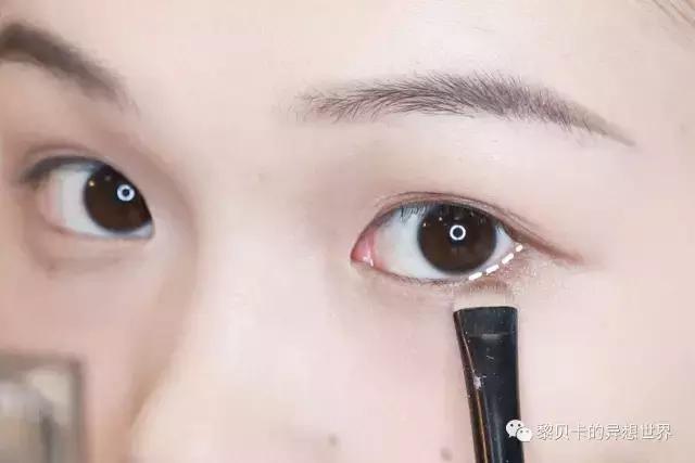 不需要早起一个小时，十分钟就能化个精致出门妆