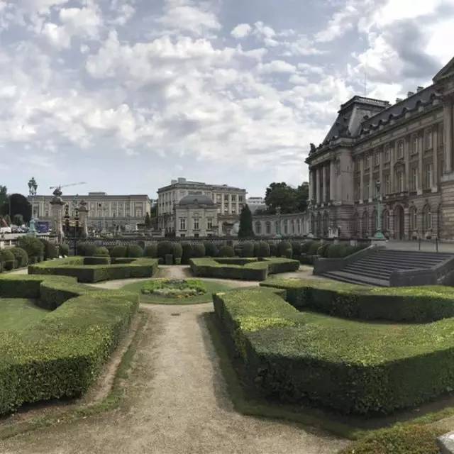 学姐学长的朋友圈,飞过一整个世界