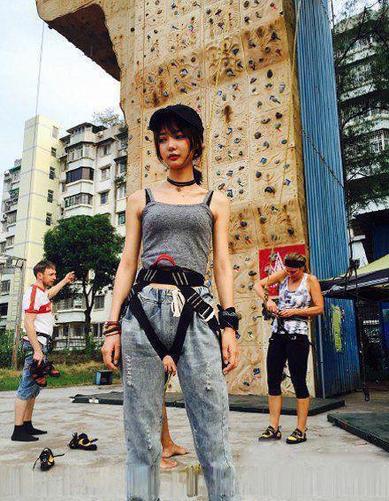 右边的女生,右边的女孩