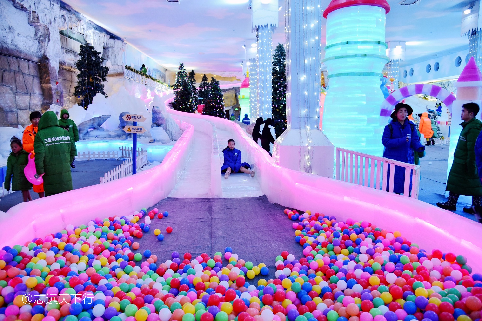 最美的女童海南,最美的小女生去游乐场玩