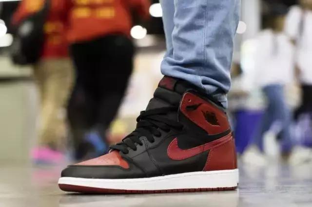 鞋带还可以这样系,今年最流行的系鞋带方法get到了吗