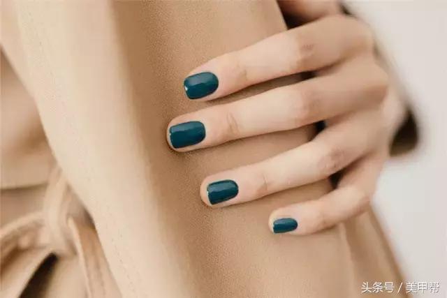 一般做美甲多久去卸甲,为什么美甲店都建议30天卸甲