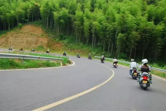 深山原始村落自驾游,大山深处古老村落自驾游