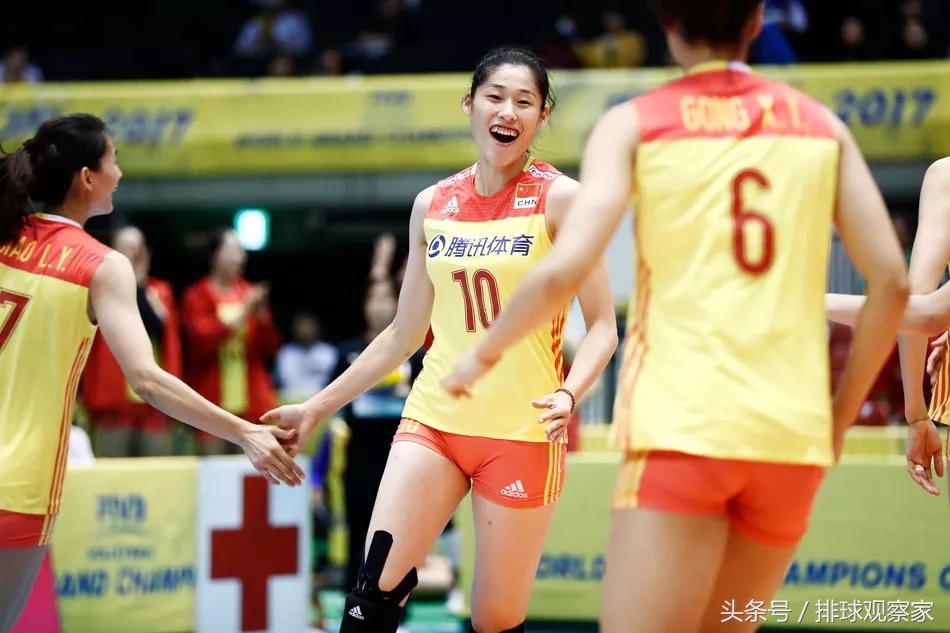 心疼一幕朱婷救球,心疼女排瞬间