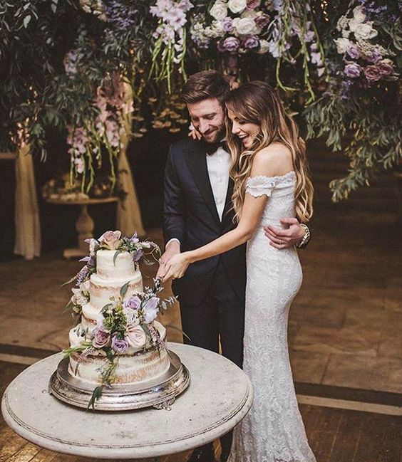 低脂裸蛋糕款式,裸蛋糕和普通蛋糕视觉对比