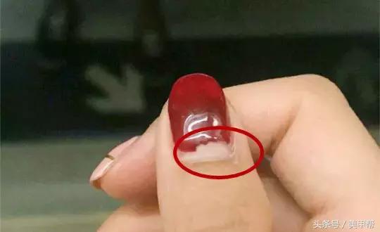 为什么美甲店都建议30天卸甲,为什么做完美甲一段时间会发黄