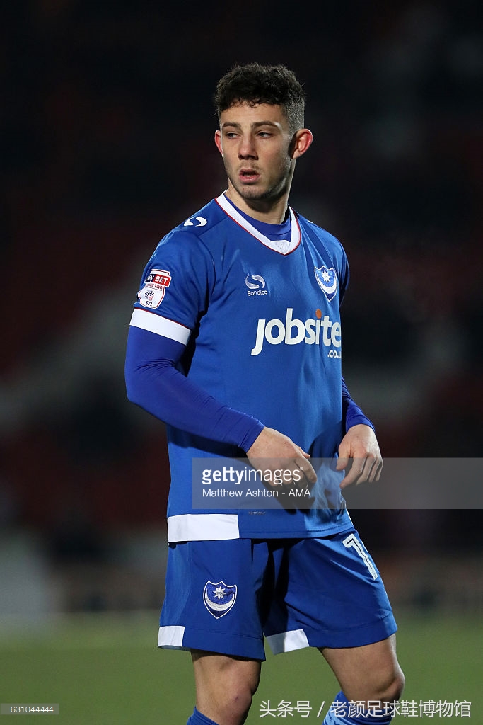 专业的足球鞋有哪几个品牌,曾经的足球鞋知名品牌有哪些