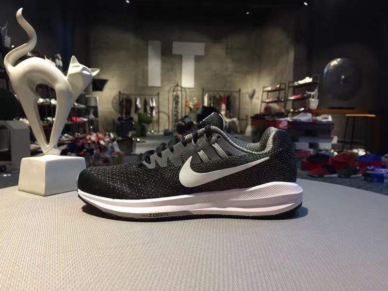 nike登月跑鞋穿搭,nikelegendreact3