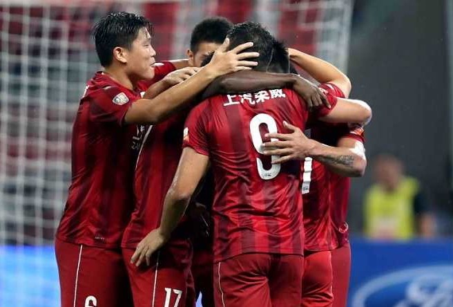 献给男球迷，更献给女球迷——足球场上的臀霸！