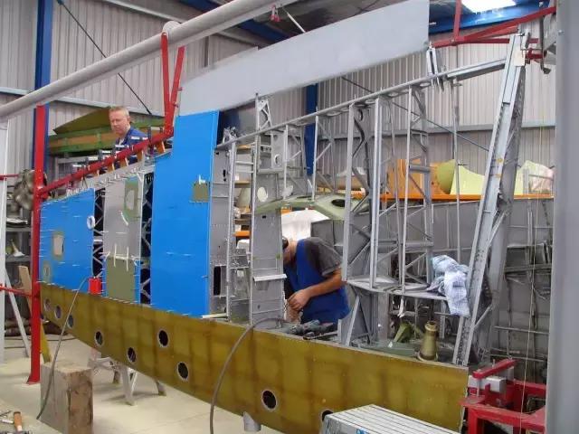 德军轰炸英国飞机,一架护航战机被击落